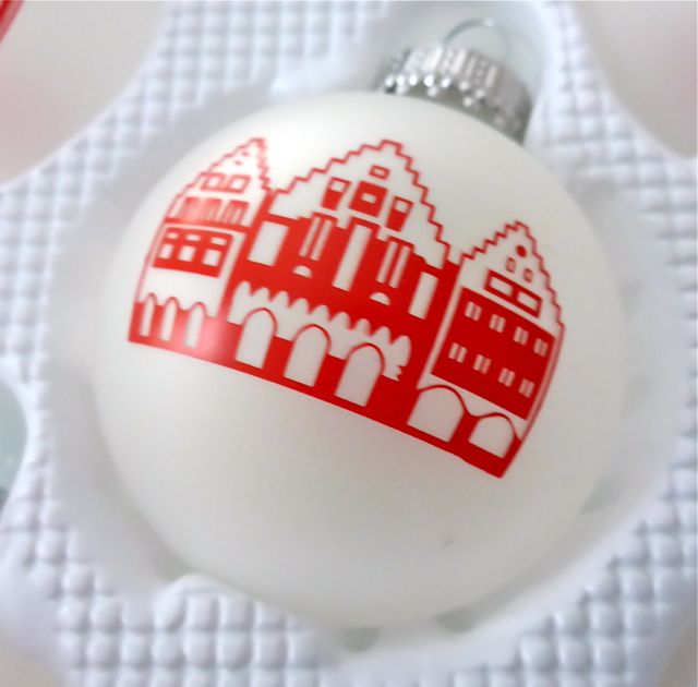 Christbaumkugel "Römer" (dunkelrot matt)