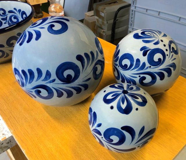 Hessisches Gartendesign #Bembelkugeln #Gartendesign #Gartendeko