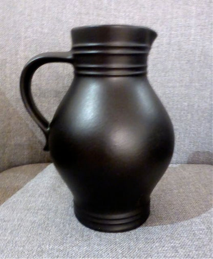 Klassischer 1 L Bembel in Schwarz – handgemacht in Hessen