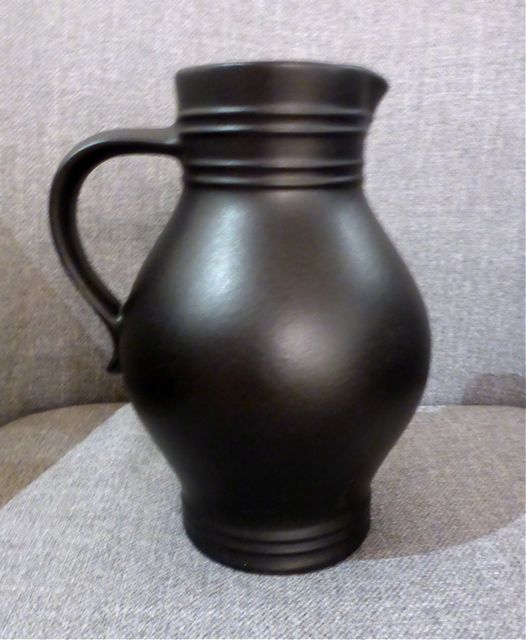 Klassischer 1 L Bembel in Schwarz – handgemacht in Hessen