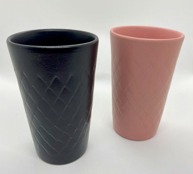 Schwarz und Rosa Gerippte im Bembel Shop