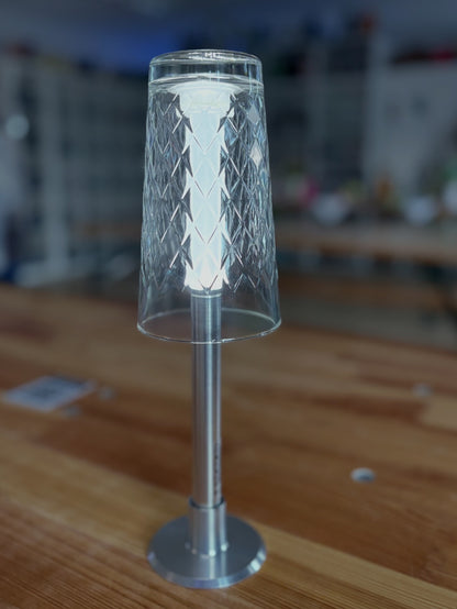 Frankfurter Lampe "Geripptes Glas" Weißlicht