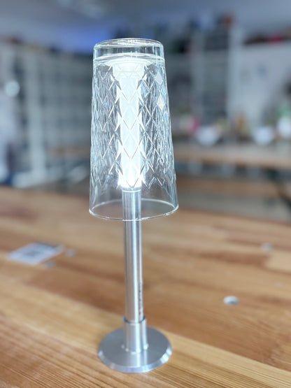 Frankfurter Lampe "Geripptes Glas" Weißlicht