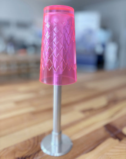 Frankfurter Lampe mit Neon Gerippten