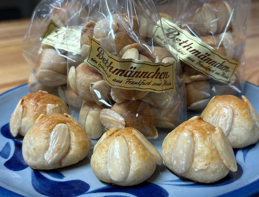 Original Frankfurter Bethmännchen online bestellen. Exklusive Geschenke für Geschäftspartner und Kunden. #Bethmännchen #Geschenke #Frankfurt #Geschenkeonline