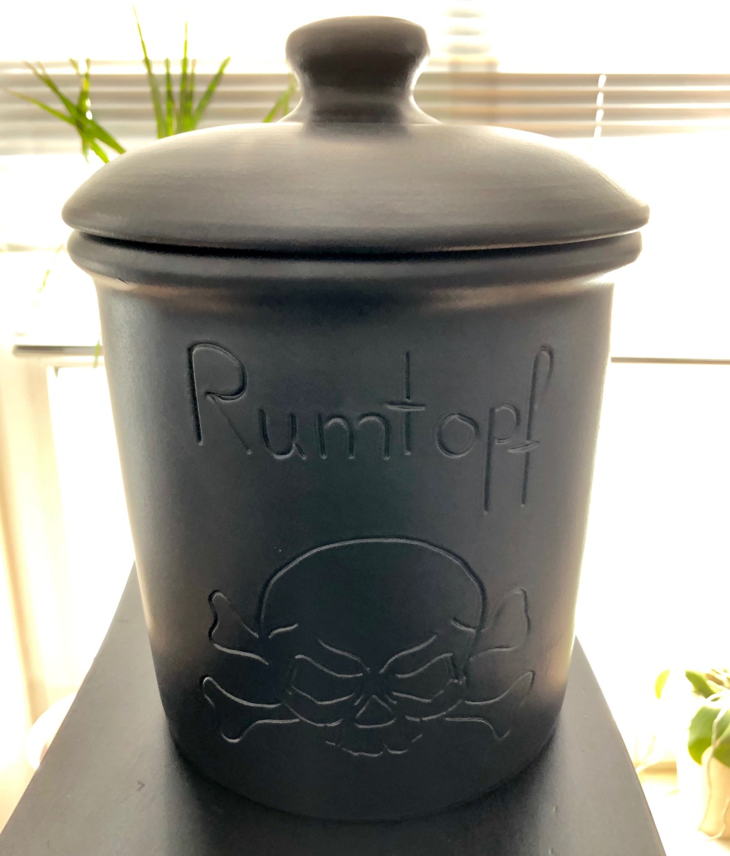 PIRATEN RUMTOPF mit Totenkopf