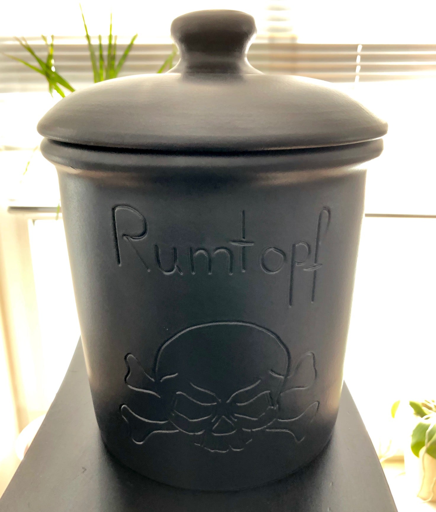 PIRATEN RUMTOPF mit Totenkopf