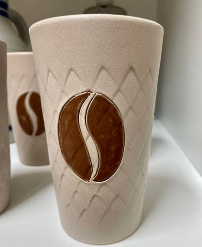 Gerippter #Kaffeebecher #LatteMacchiato #Barista