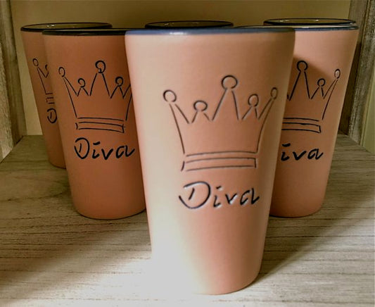 Diva Becher mit Krönchen